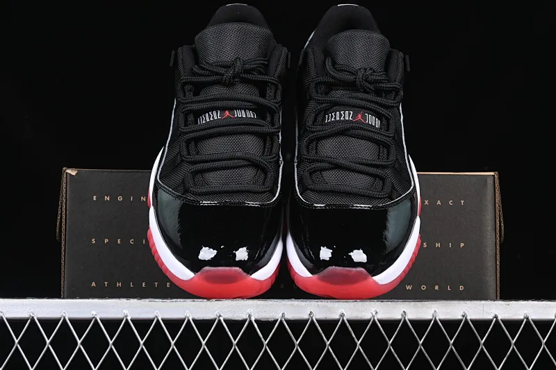 All categories Air Jordan Jordan series basketball shoes Air Jordan 11 F version Air Jordan 11 Low Bred AJ11 Joe 11 patent leather new black and red genuine standard genuine carbon low-top basketball shoes FV5104-006